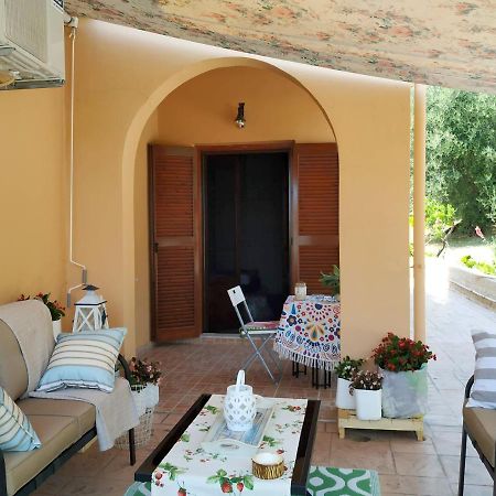 Family Holiday Apartment With Garden & Bbq Velonádes المظهر الخارجي الصورة