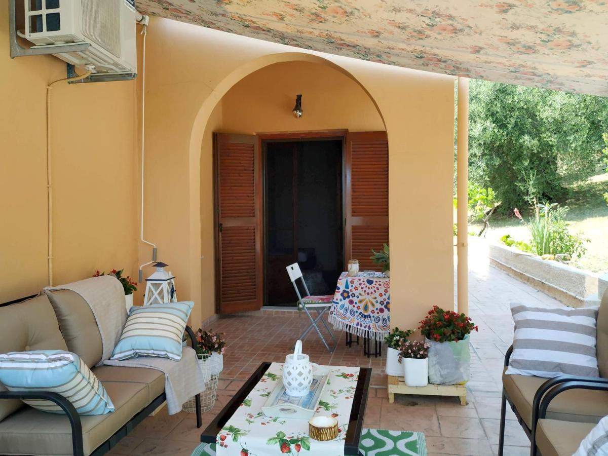Family Holiday Apartment With Garden & Bbq Velonádes المظهر الخارجي الصورة