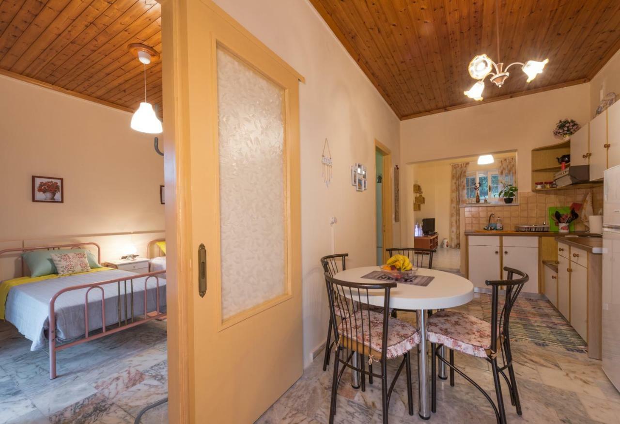 Family Holiday Apartment With Garden & Bbq Velonádes المظهر الخارجي الصورة